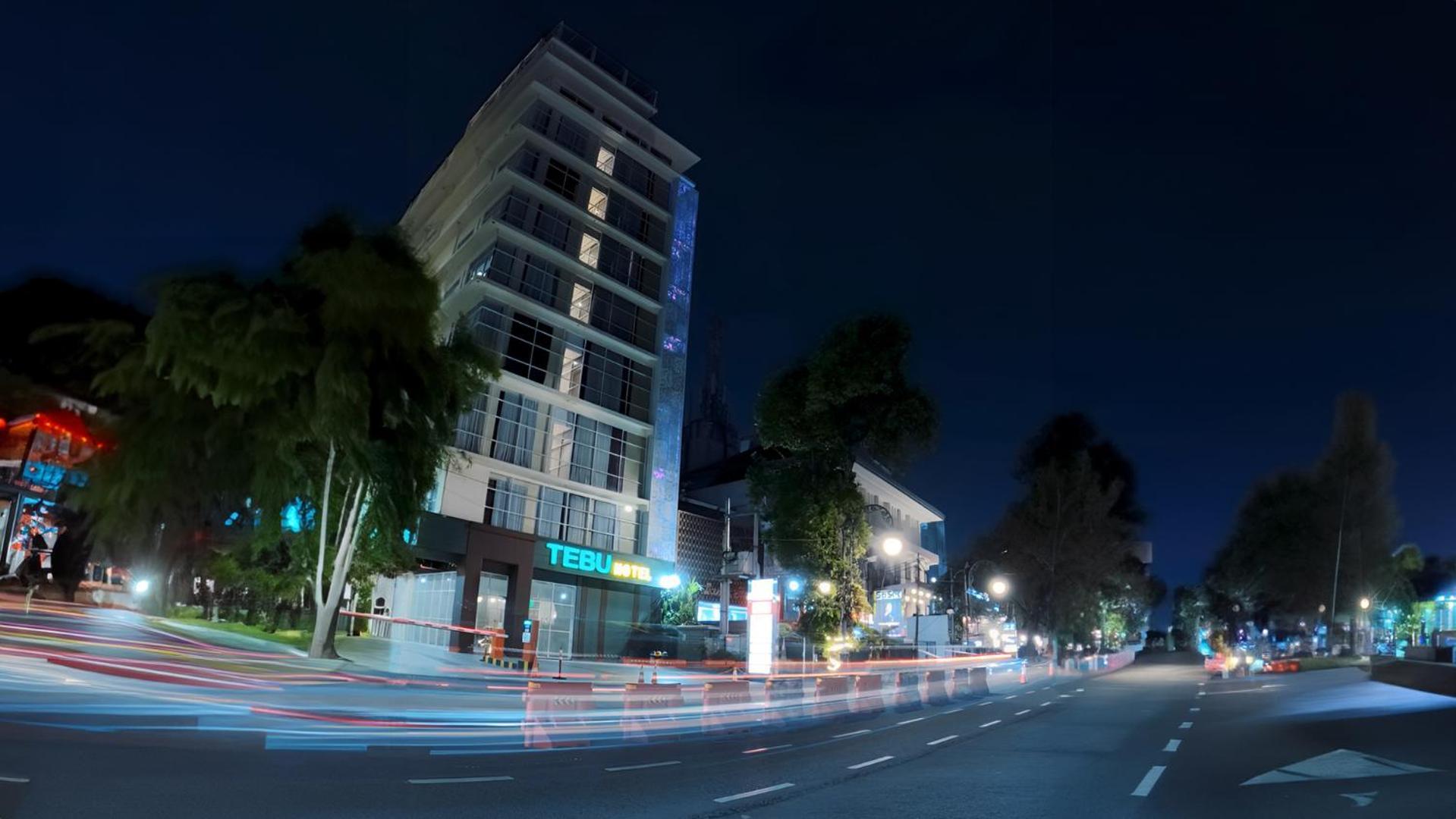 Tebu Hotel Бандунг Экстерьер фото