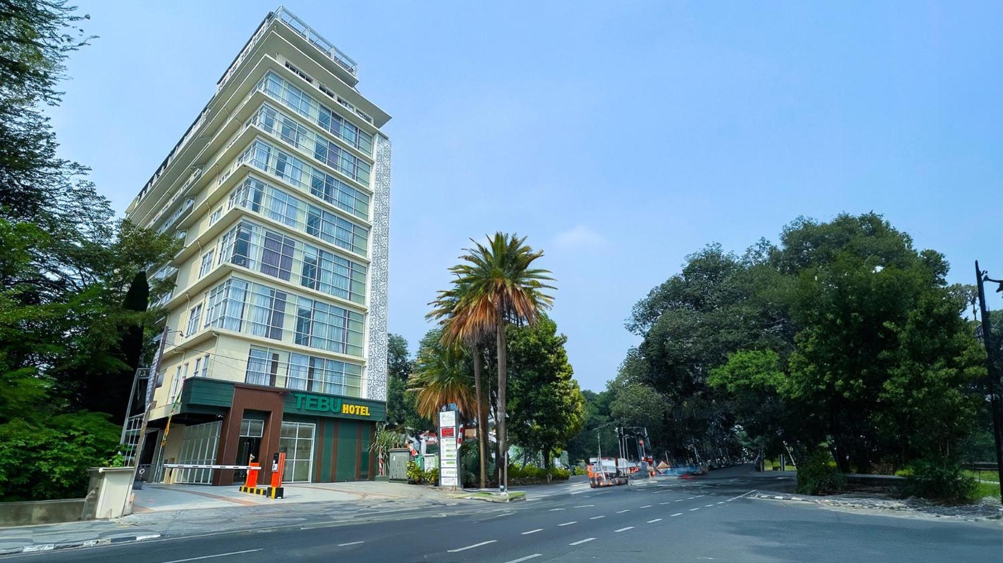Tebu Hotel Бандунг Экстерьер фото