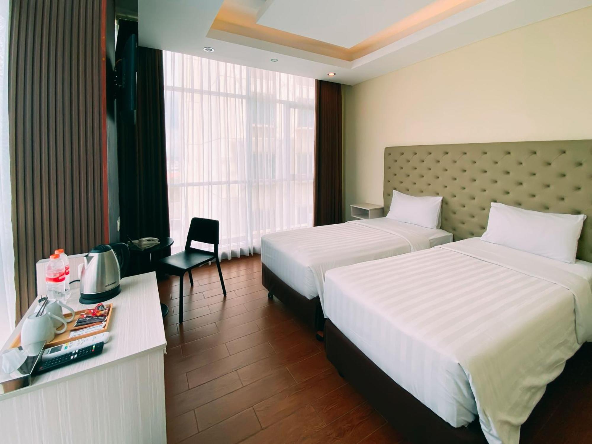Tebu Hotel Бандунг Экстерьер фото