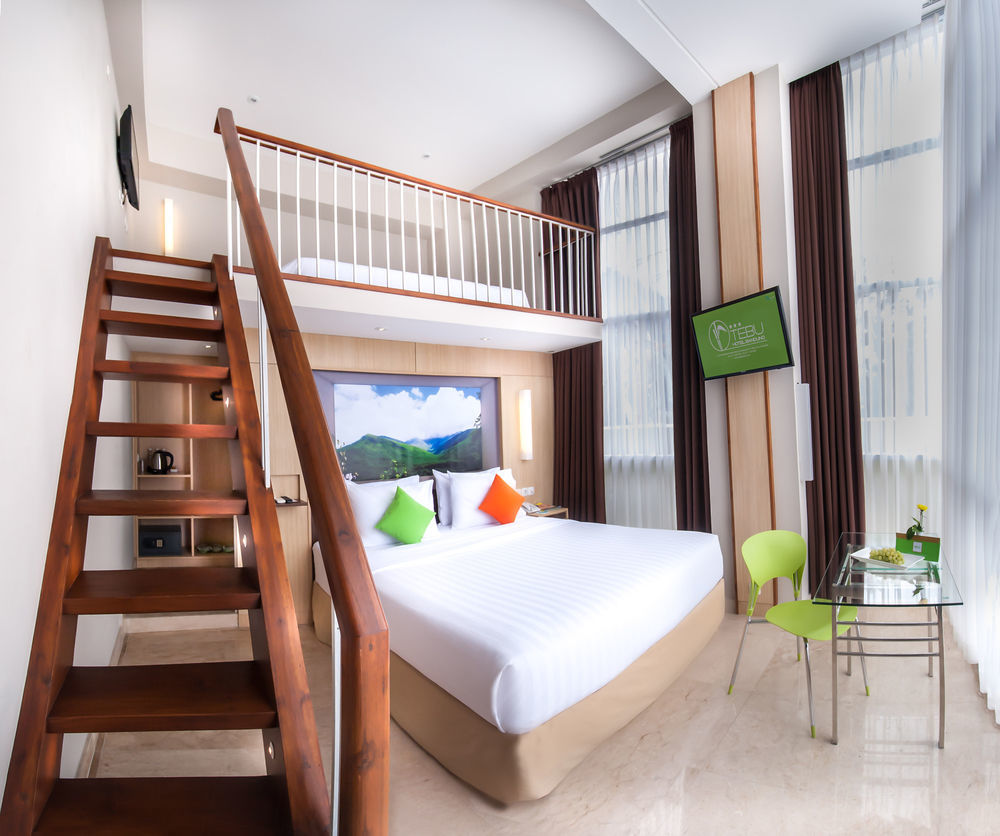 Tebu Hotel Бандунг Экстерьер фото
