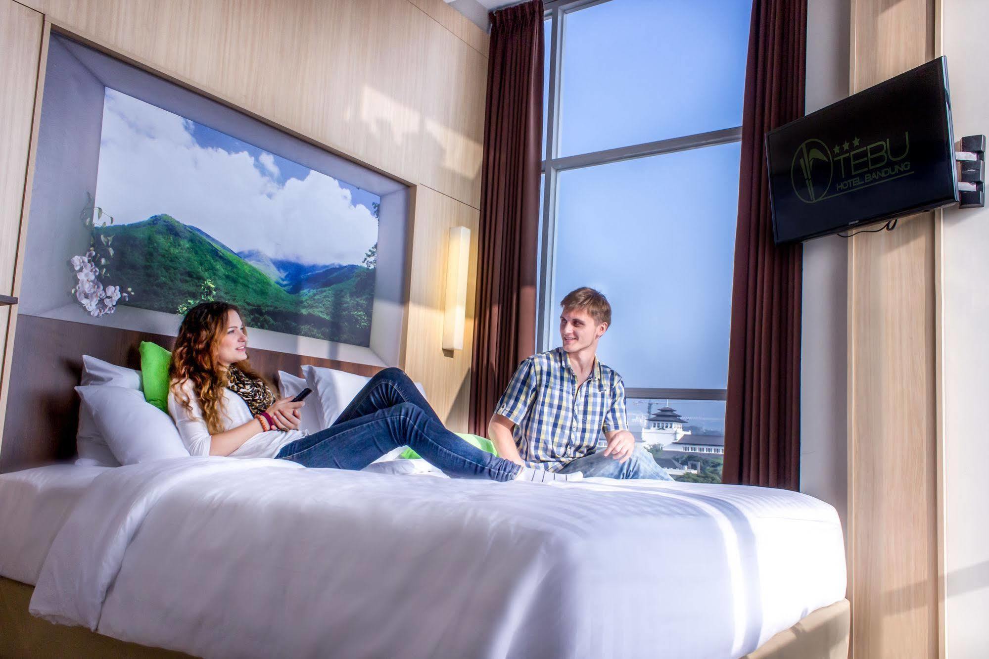 Tebu Hotel Бандунг Экстерьер фото